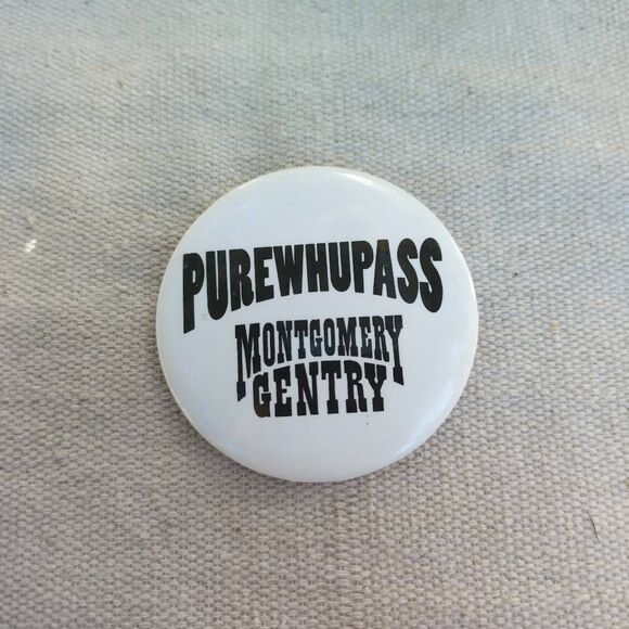 1990s Purewhupass Montgomery Gentry musician duo lapel pin 693 - Picture 1 of 3